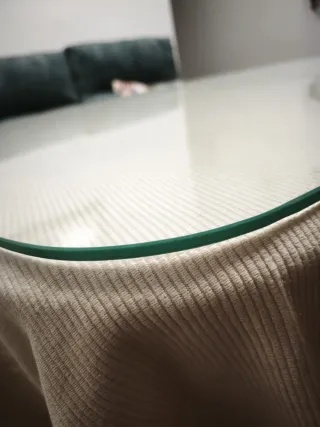 Mesa camilla, ropa, cristal y tarima