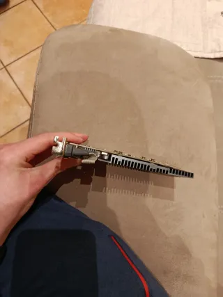 Scheda video Asus Nvidia GT710 2GB