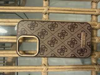 Funda iPhone 16 Pro Max Guess Marrón Logo