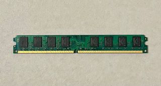 Módulo Memoria RAM x 2GB Kingston KVR