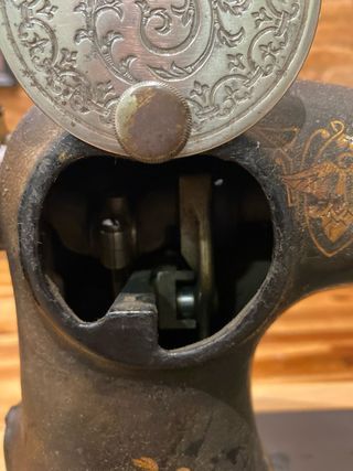 Máquina de coser Singer antigua