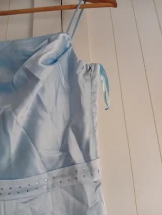 Vestido largo pedrería azul claro