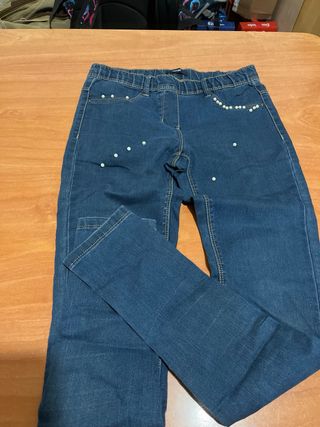 Pantalón vaquero elástico Kiabi