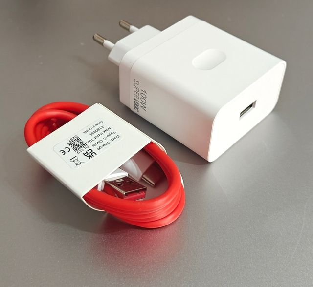 Caricabatterie OPPO SuperVOOC 100W compatibile con cavo da 1m