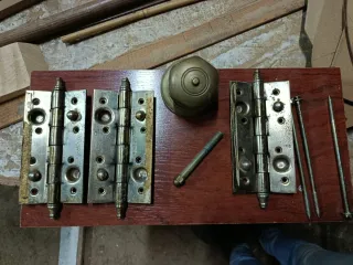 Juego Bisagras y Pomo Bronce Vintage