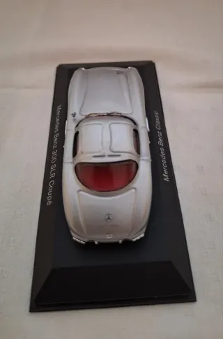Minichamps Mercedes 300 SLR Coupé 1:43