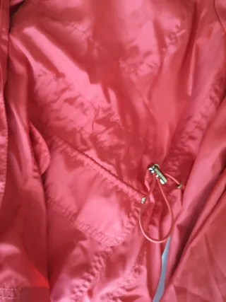 Chubasquero corto Zara rojo