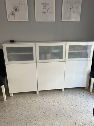 Mueble/vitrina salón blanco y cristal