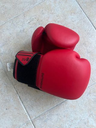 Guantes de boxeo Outshock 8 oz rojos