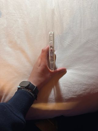 2 Cover iPhone 15 Pro: Fantasmi e Blu