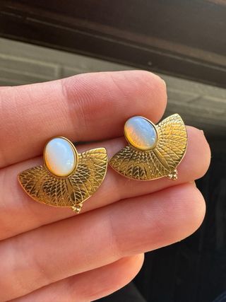 Orecchini con pietre di luna