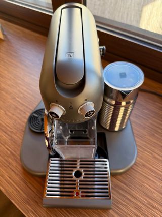 Cafetera Nespresso Krups XN8105