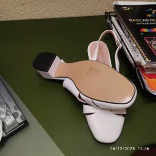 Zapatos de mujer blancos