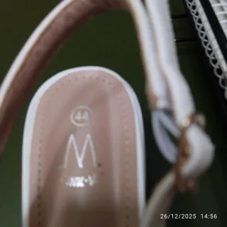 Zapatos de mujer blancos