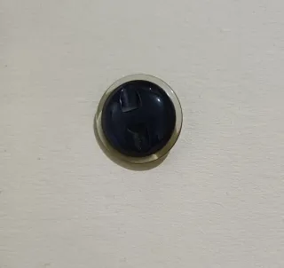 Bottone gioiello con strass dorato