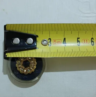 Bottone gioiello con strass dorato