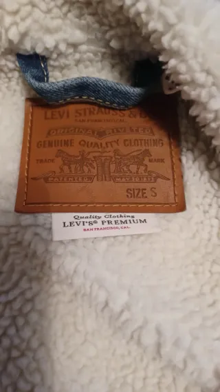 Cazadora Levi's Borreguito Azul