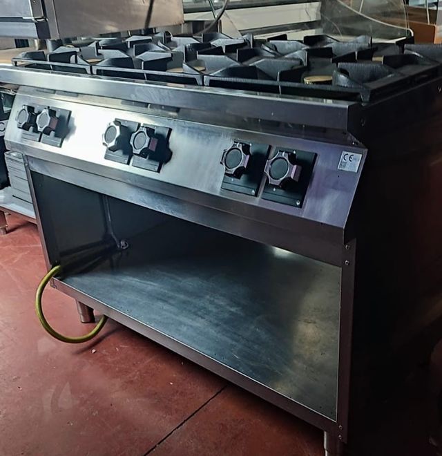 COCINA INDUSTRIAL A GAS 6 FUEGOS MARRENO