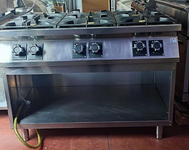 COCINA INDUSTRIAL A GAS 6 FUEGOS MARRENO