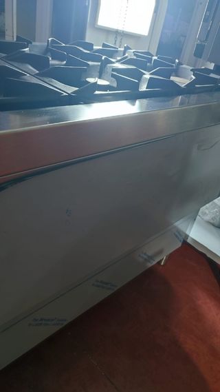 COCINA INDUSTRIAL A GAS 6 FUEGOS MARRENO