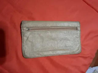 Cartera billetera de piel beige