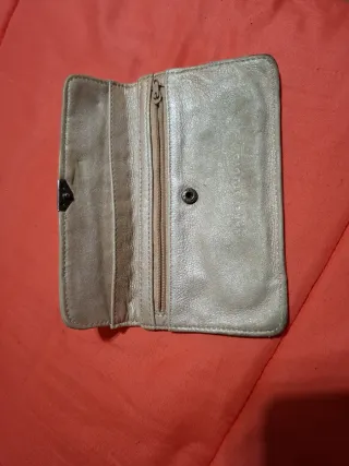 Cartera billetera de piel beige