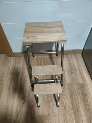 Escalera plegable vintage madera y metal