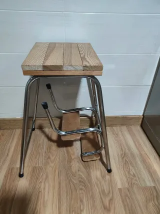 Escalera plegable vintage madera y metal