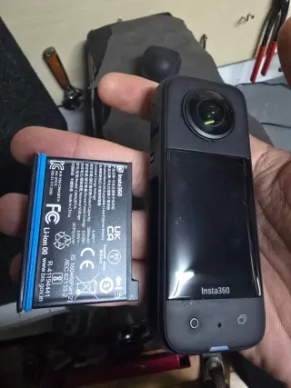 Insta360 X3 128GB + 3 Baterías + soporte manillar