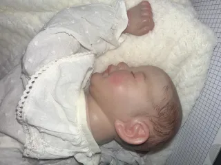 Bebé Reborn Hecho a Mano