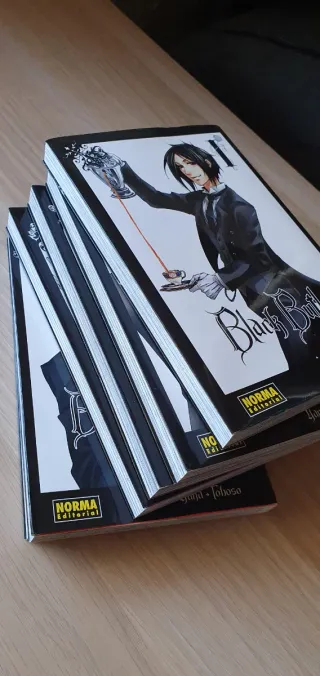 Black Butler – 6 tomos + caja (español)