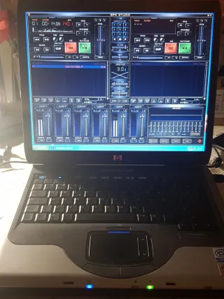 Portátil Compaq NX9010