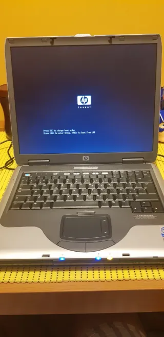 Portátil Compaq NX9010