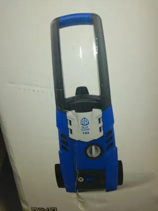 Hidrolavadora azul y negra