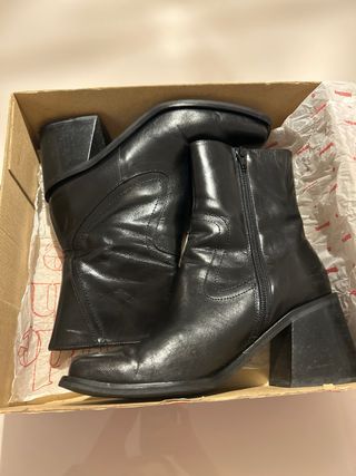 Botines de piel Wonders negros.