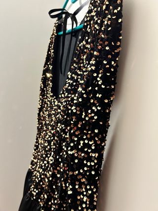 Vestido fiesta lentejuelas negro y dorado