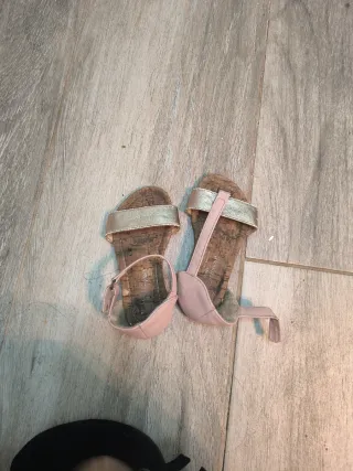 Lote 5 pares zapatos infantiles talla veinticuatro