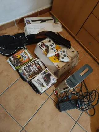 Xbox 360 + Guitarra + Juegos
