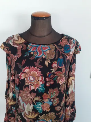 Vestido estampado floral negro