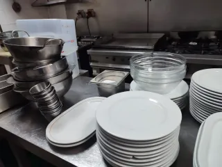 Menaje de cocina industrial cacerolas ollas
