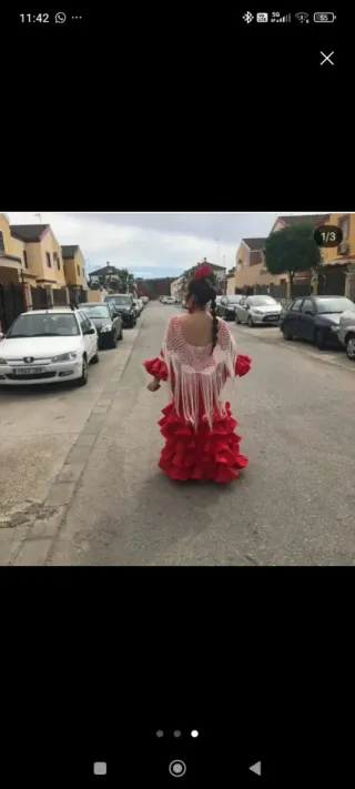 Traje de flamenca rojo y blanco