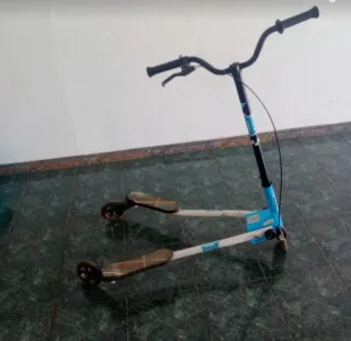 Patinete 3 ruedas azul