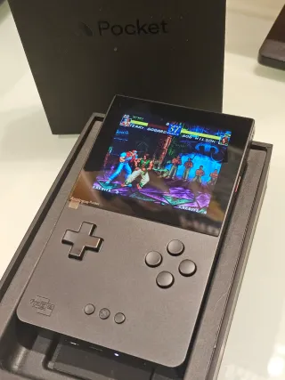 Analogue Pocket Negra FPGA handheld como nueva