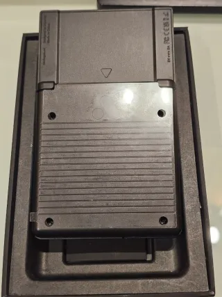 Analogue Pocket Negra FPGA handheld como nueva