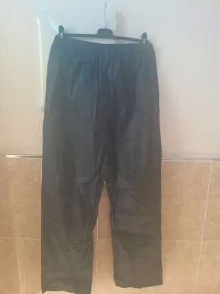 Traje de trabajo verde oliva