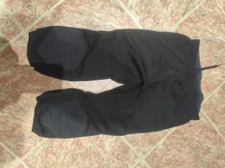 Pantalón pirata portero acolchado