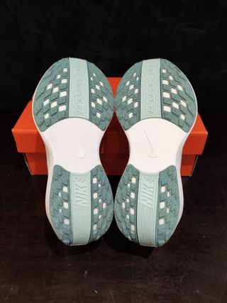 T35,5 Zapatillas W Nike Pegasus Plus