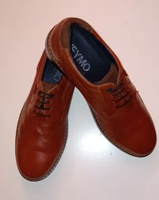 Zapatos de piel marrones talla 43