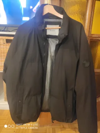 Anorak Bershka negro para chico, talla L