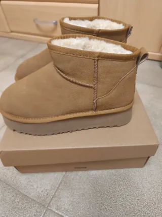 Botas UGG plataforma beige